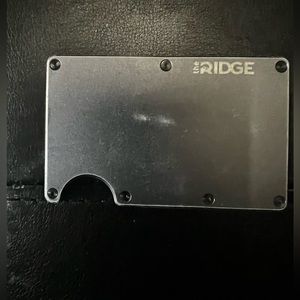 Gray men’s ridge wallet